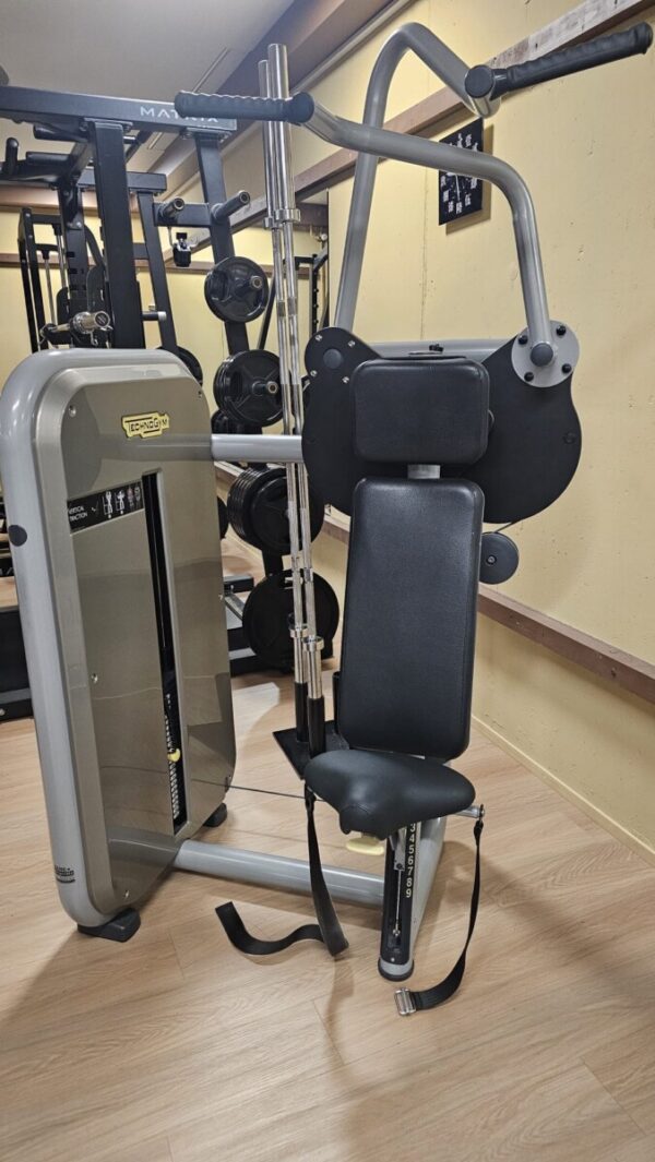 Technogym Element Line Gerätepark 12 Maschinen | Occasion im Kundenauftrag