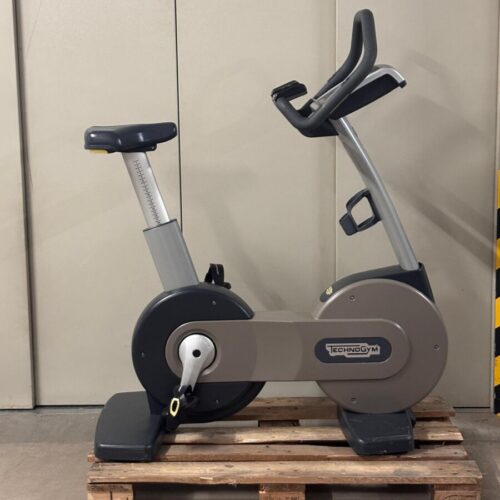 96605d8d-1dfb-4468-a0ca-36dc09524f73 Technogym Excite Upright Bike | Occasion