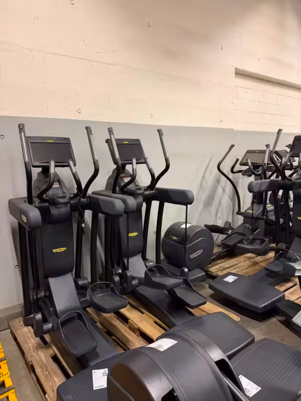 b-019fd15b913570e9b28fe81e7e87c48c-s-46079-technogym-cardio-geratepark-19-stk-jahrgang-2016-occasion-107d862445 Technogym Cardio Gerätepark 19 Stk. Jahrgang 2016 | Occasion