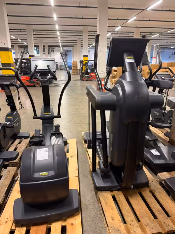 b-019fd15b913570e9b28fe81e7e87c48c-s-46079-technogym-cardio-geratepark-19-stk-jahrgang-2016-occasion-a4a6cec8df Technogym Cardio Gerätepark 19 Stk. Jahrgang 2016 | Occasion