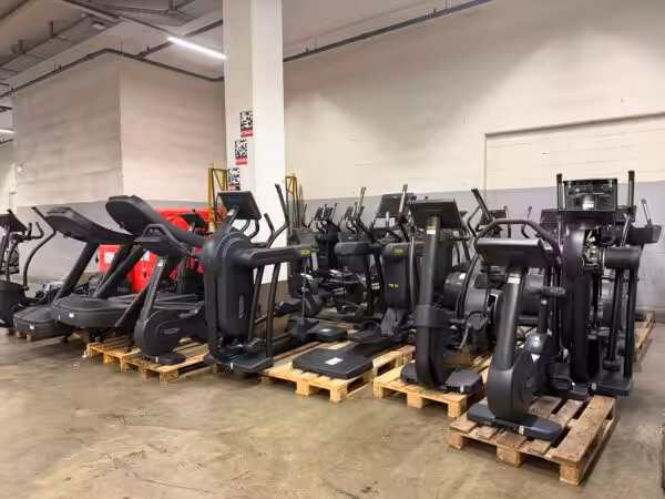 b-019fd15b913570e9b28fe81e7e87c48c-s-46079-technogym-cardio-geratepark-19-stk-jahrgang-2016-occasion-b5ddb7262b Technogym Cardio Gerätepark 19 Stk. Jahrgang 2016 | Occasion