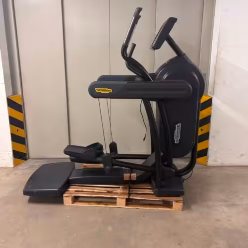b-01a0570e935873f8a0d0c4f8337f3c03-s-67878-technogym-vario-excite-1000-tv-elliptical-occasion-e91a8c482d Technogym Vario Excite 1000 TV Elliptical | Occasion