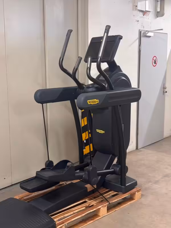 b-01a0570e935873f8a0d0c4f8337f3c03-s-67878-technogym-vario-excite-1000-tv-elliptical-occasion-eda964b5c6 Technogym Vario Excite 1000 TV Elliptical | Occasion