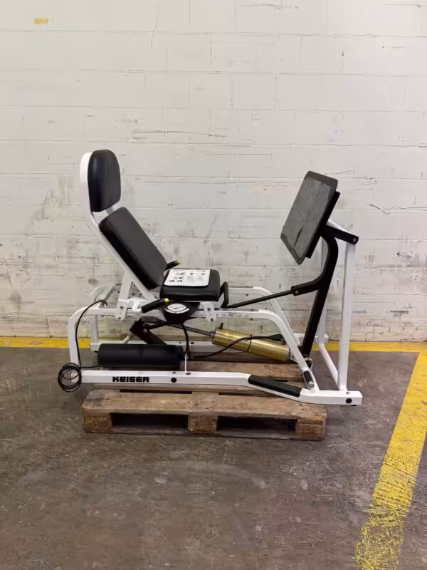 b-01a0f274a94372d194c9bac3db36f0ff-s-08527-keiser-leg-press-occasion-34f25c8cba KEISER Lower Body Trio – Leg Press, Curl, Extension | Occasion